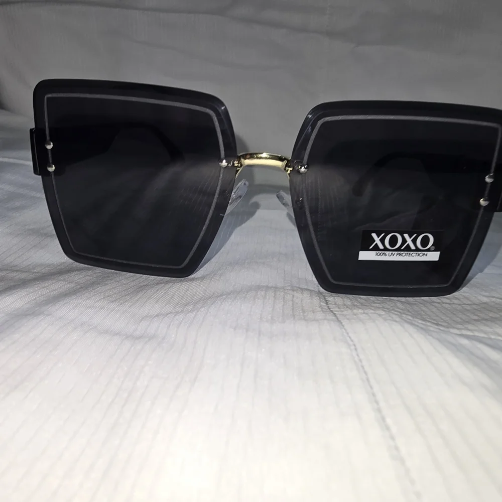 XOXO Gold and‎ Black Oversized Sunglasses